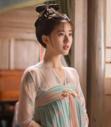 娱乐圈吃瓜赵露思是谁呀,娱乐圈新晋小花，吃瓜群众热议的焦点人物