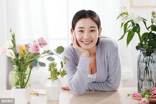 娱乐吃瓜酱英文怎么写,Unveiling the Buzz: A Gossipy Overview of the Entertainment Scene