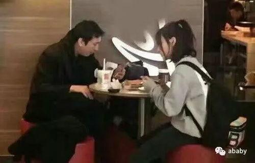 娱乐吃瓜酱女朋友养的好,吃瓜酱的女友，养出幸福甜蜜的恋爱典范