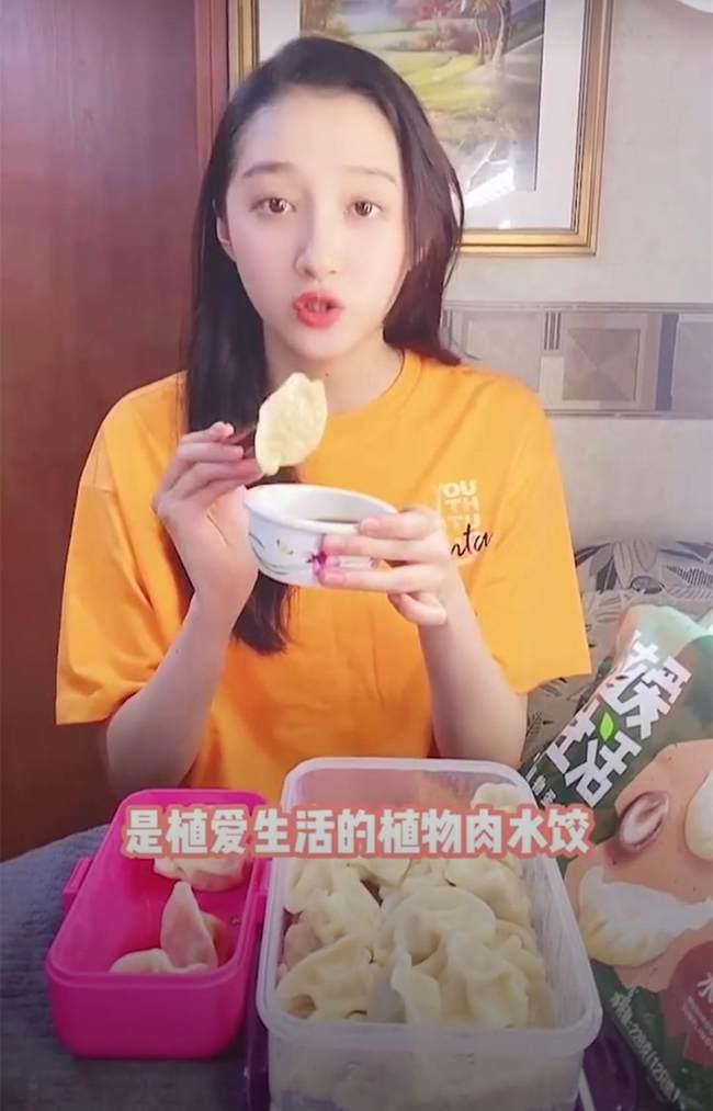 娱乐吃瓜酱素食小说免费阅读,娱乐吃瓜酱的奇幻美食之旅