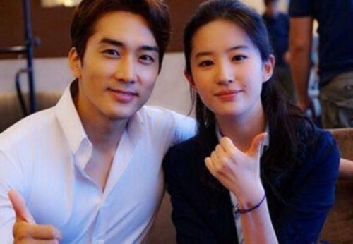 小贾娱乐圈里吃瓜是谁,真相与幕后