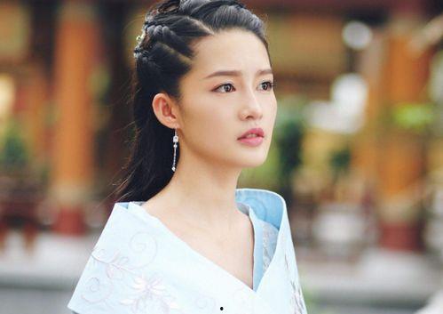 娱乐吃瓜君李沁是谁,娱乐圈的清新“吃瓜”女神