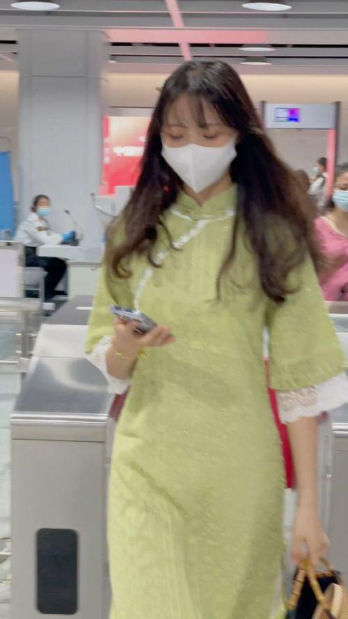 娱乐吃瓜酱穿搭视频,明星同款穿搭攻略