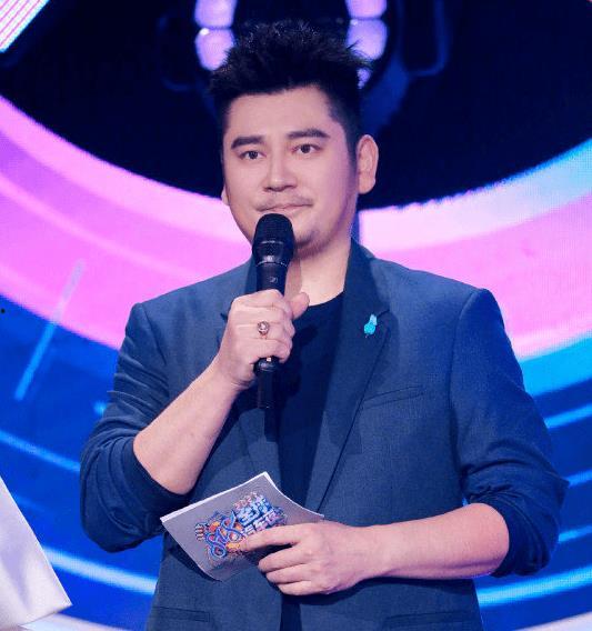 娱乐圈选秀吃瓜群众是谁,揭秘“吃瓜群众”背后的热议与争议